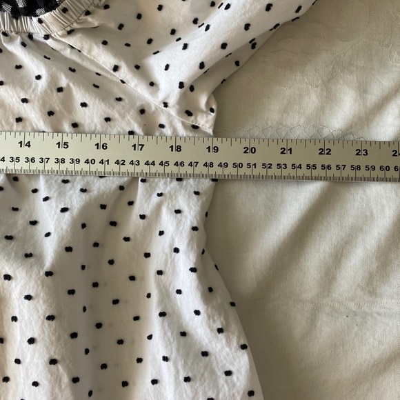 LOFT White Black Polka Dots Long Sleeve Cold Shoulder Top Swiss Dot Size Medium - Picture 12 of 16